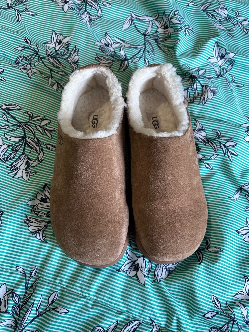 UGG Chestnut Suede Shearling Slip-On Clog - Picture 2 of 4